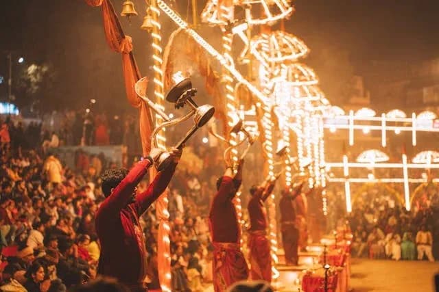 Kashi Ganga Aarti Crowd Surge Alert Issued for Devotees